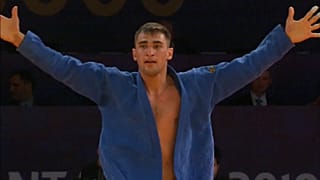 Kotsoiev se cuela en la fiesta de Kosovo