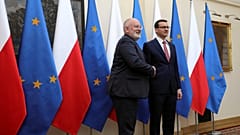 Frans Timmermansi alelnök és Mateusz Morawiecki lengyel kormányfő 