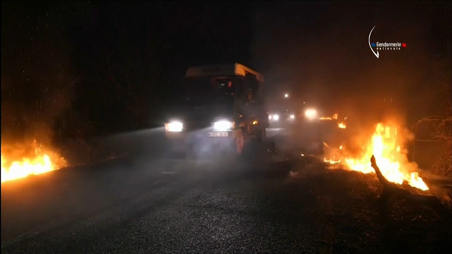Violentos disturbios en el desalojo de un campamento en Francia