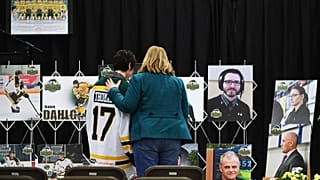Tragédie des Broncos : L'heure est au recueillement