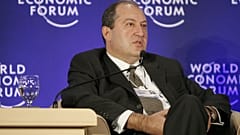 Armenien: Neuer Präsident Sarkissjan vereidigt
