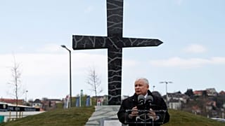 What is the ‘Smolensk religion’ born from Polish president’s death? l View