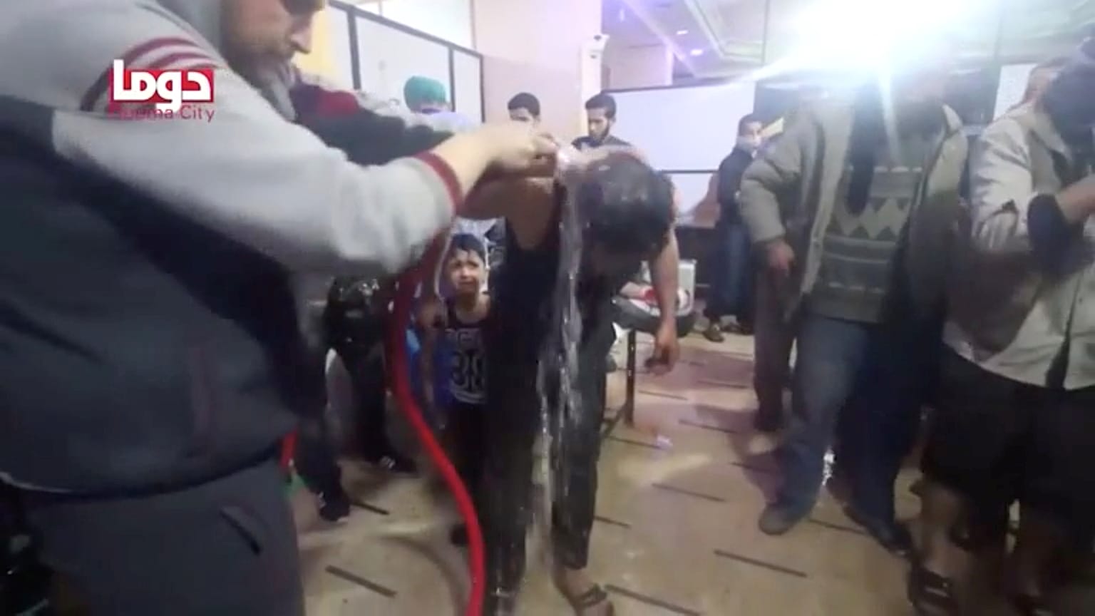 Siria, Donald Trump annuncia "decisioni imminenti" dopo l'attacco chimico. 