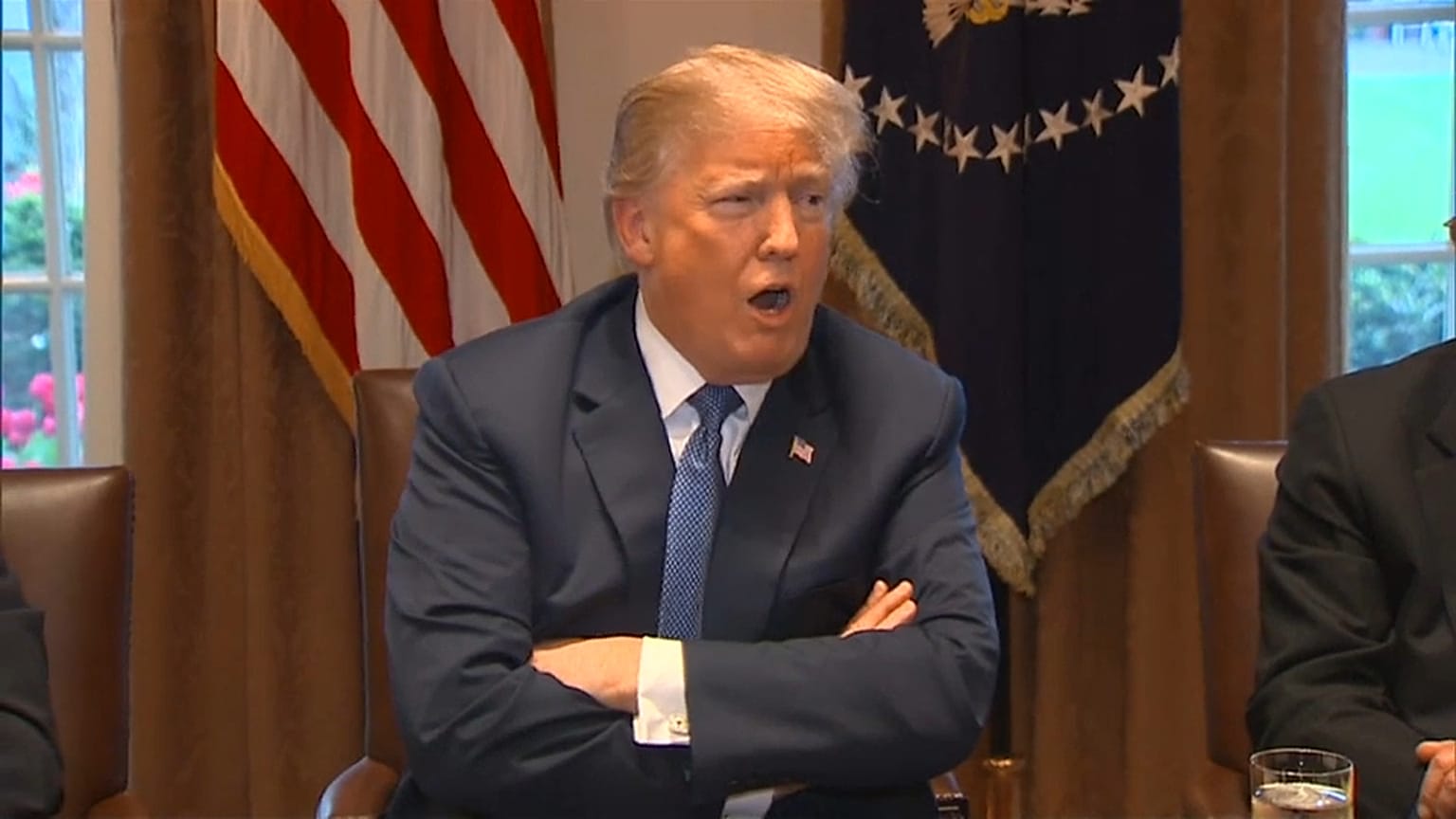Trump convoca i generali e minaccia la Siria