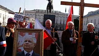 Verschwörungstheorien und Birkenkreuze - Polen und der Absturz von Smolensk 2010