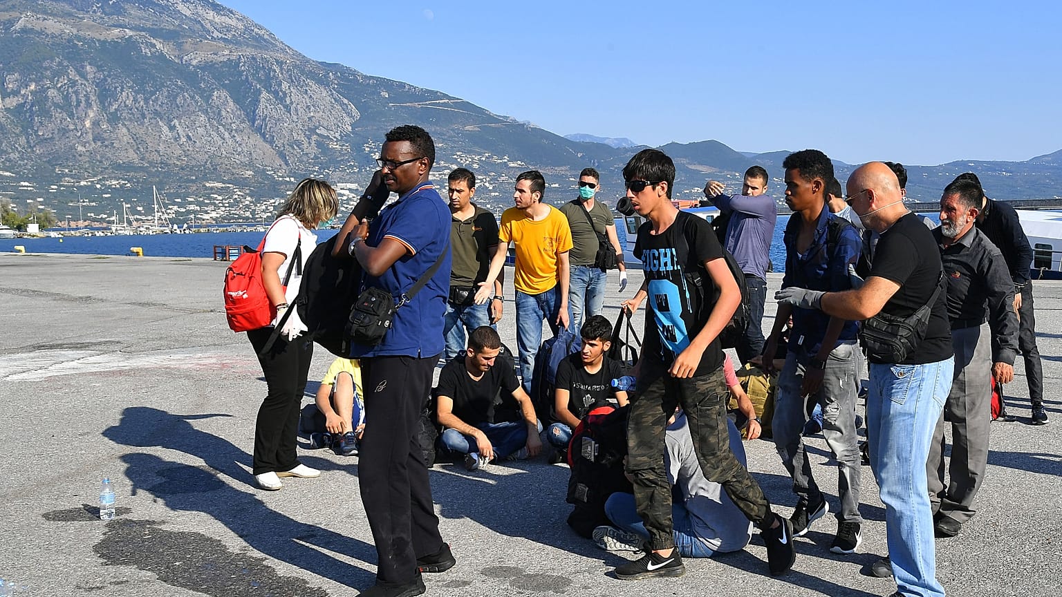 Επεισόδια στη Μόρια και νέες αφίξεις μεταναστών