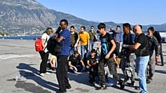Επεισόδια στη Μόρια και νέες αφίξεις μεταναστών