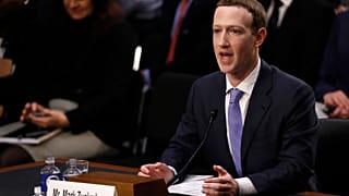 زوكربيرغ ينفي علمه المسبق بتسريب فيسبوك لبيانات المستخدمين