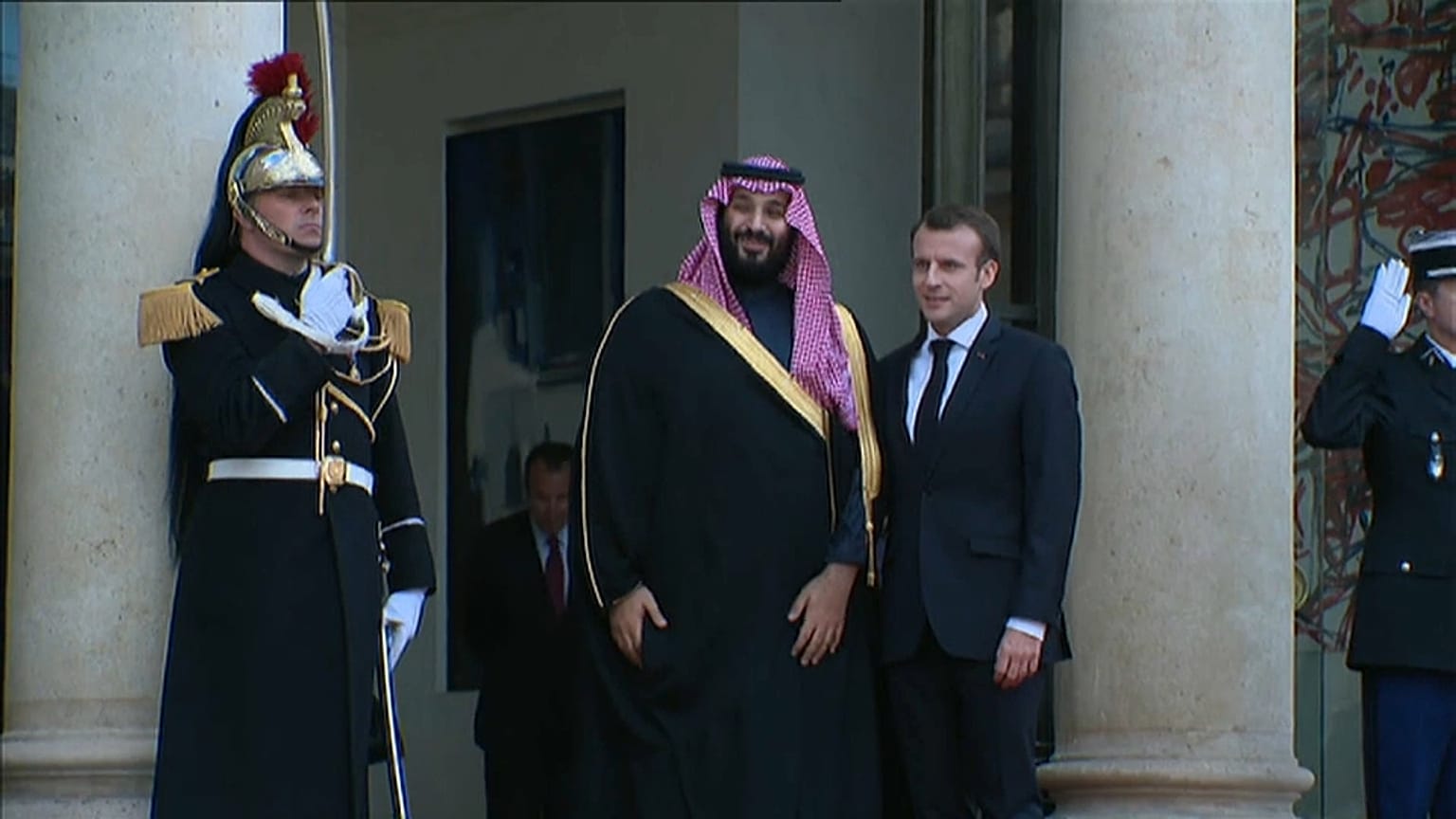 Macron riceve principe saudita e Hariri