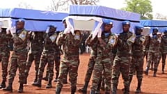 Mali : hommage aux derniers casques bleus tombés