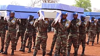 Mali : hommage aux derniers casques bleus tombés