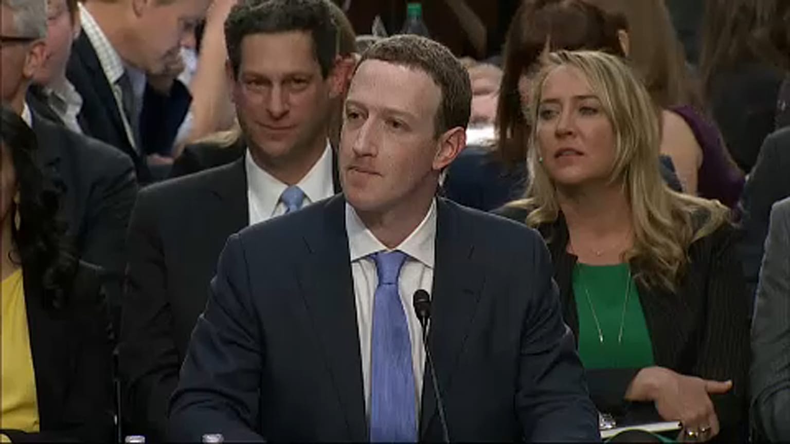 A Facebook "fegyverkezési versenyben" van Oroszországgal