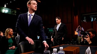 Facebook: Η Γουόλ Στριτ «ψήφισε» Ζάκερμπεργκ