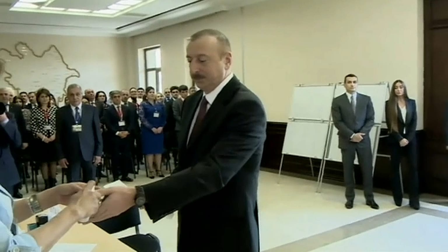 Azerbaijan alle urne per le elezioni presidenziali 