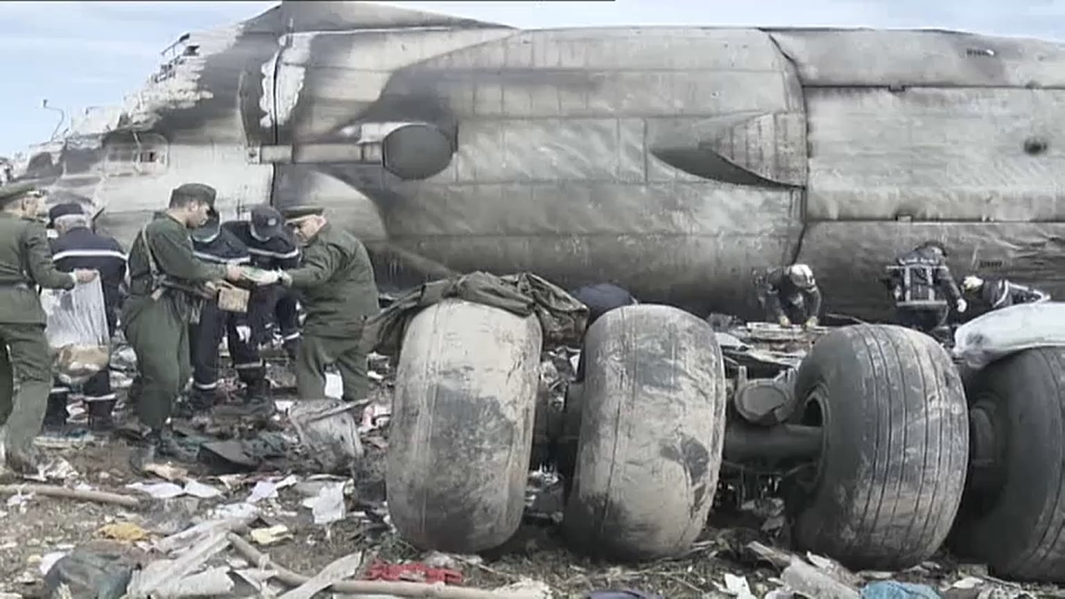 Flugzeugabsturz in Algerien - ein Augenzeuge: "Es war eine Katastrophe"