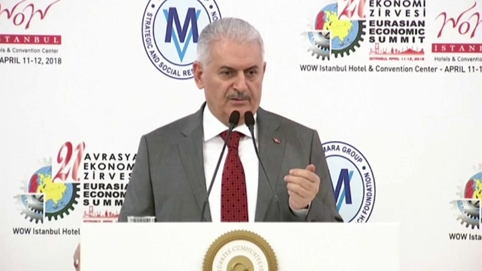 Yıldırım: Sokak kabadayıları gibi kavga ediyorlar