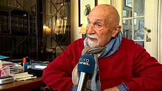 "A minha mãe mandou-me saltar do comboio", conta sobrevivente do Holocausto