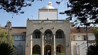 Καθησυχάζει η Κύπρος για τις βρετανικές βάσεις και το FIR