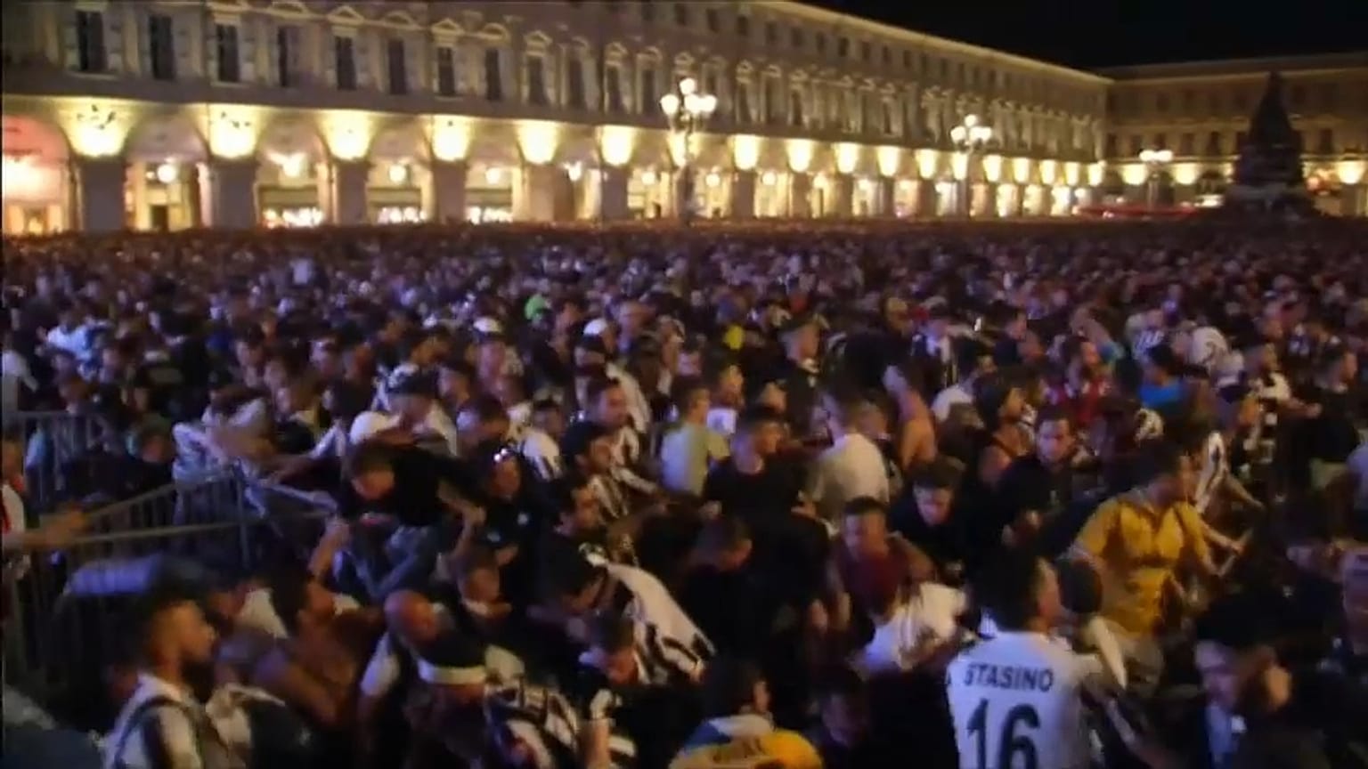 Piazza San Carlo, sette arresti