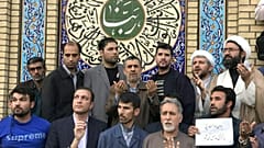 هشدار به احمدی نژاد؛ بست‌نشینی بس