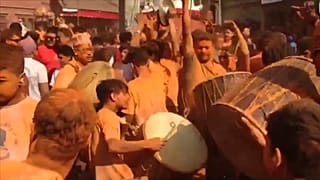 Nepal, in migliaia a Bhaktapur per celebrare la primavera