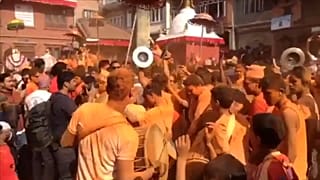 Фестиваль "Синдур Джатра" в Бхактапуре 