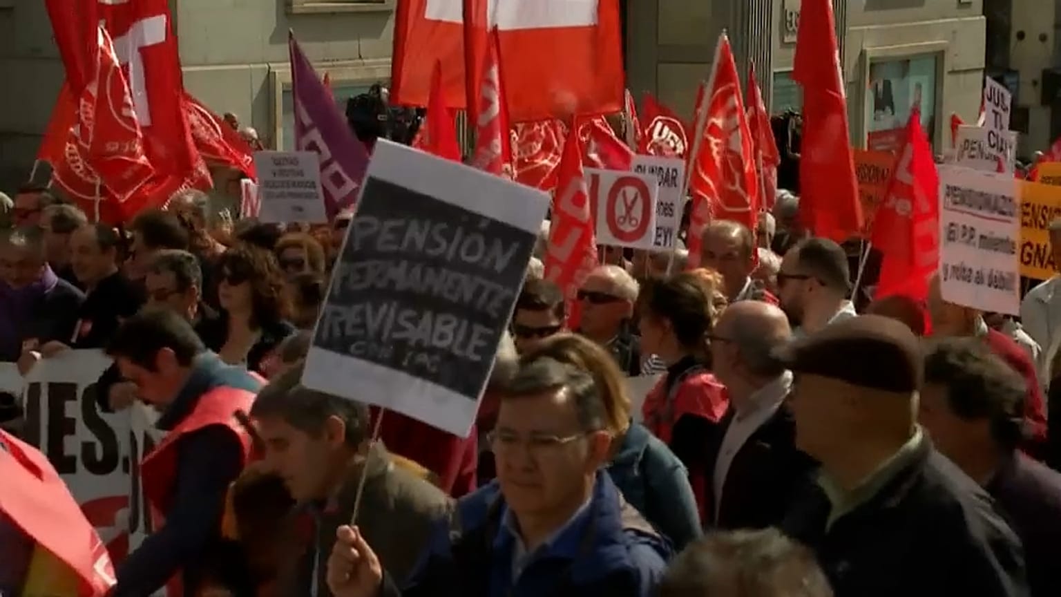 Los pensionistas siguen en pie de guerra en España