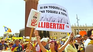 Gigantikus tüntetés Barcelonában