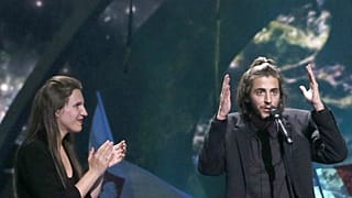 Luísa Sobral e o irmo Salvador na noite da consagração em Kyiv