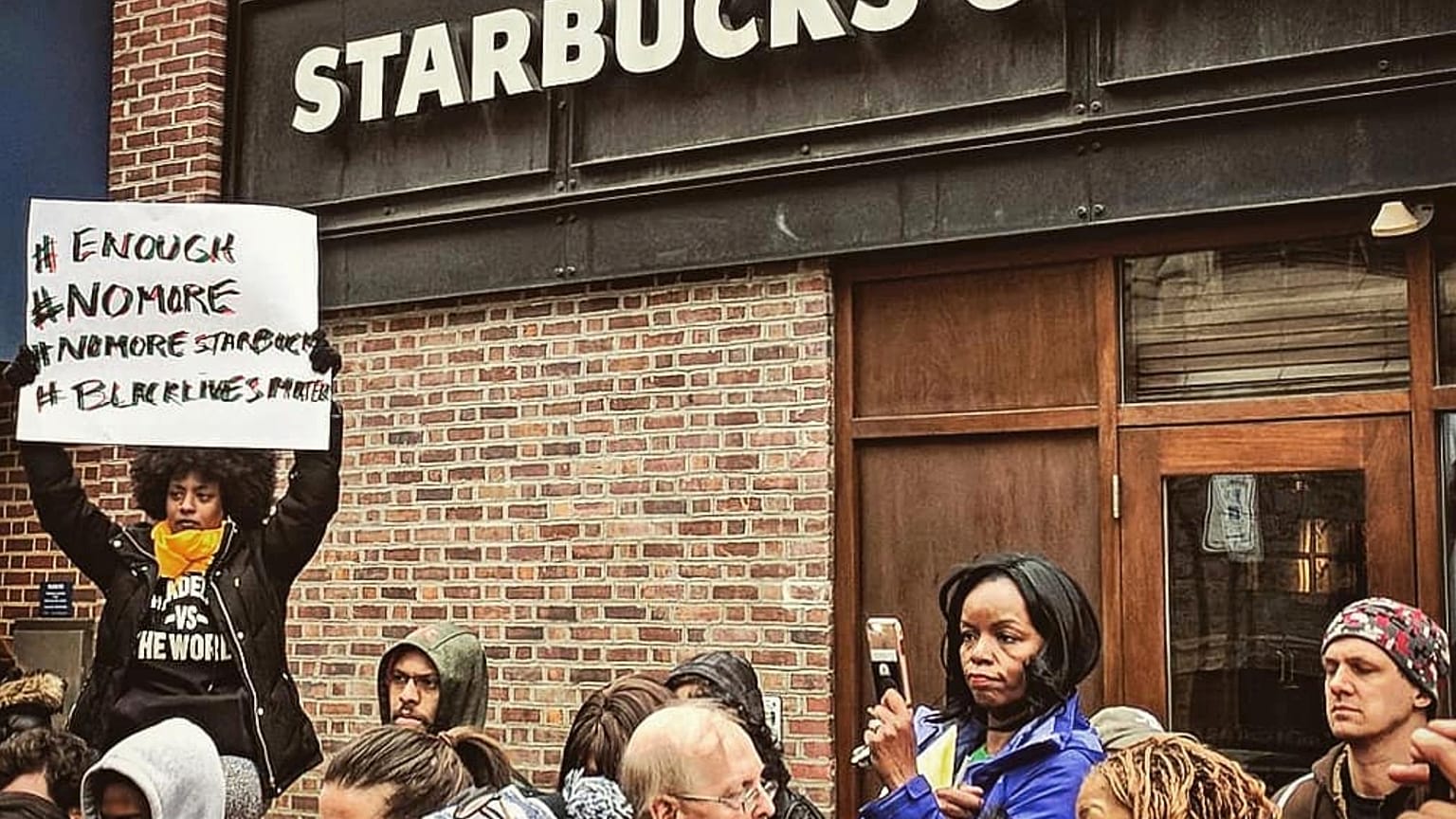 Starbucks accusé de racisme