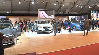 سيارات فولفو في احد معارض السيارات في المغرب