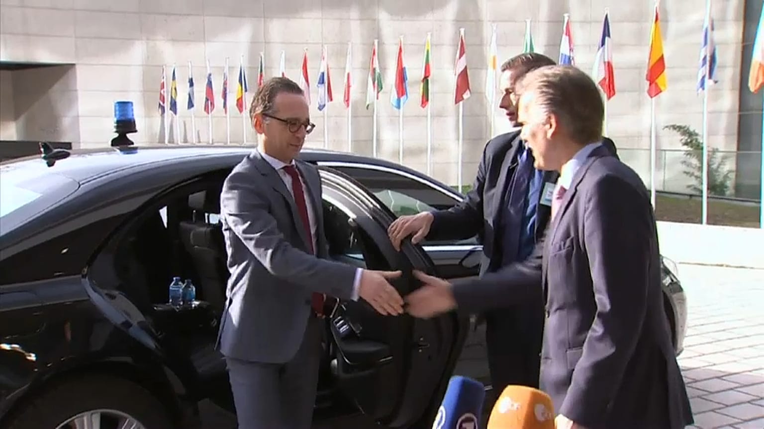 Nach Luftangriffen: EU-Außenminister feilen an Syrien-Initiative