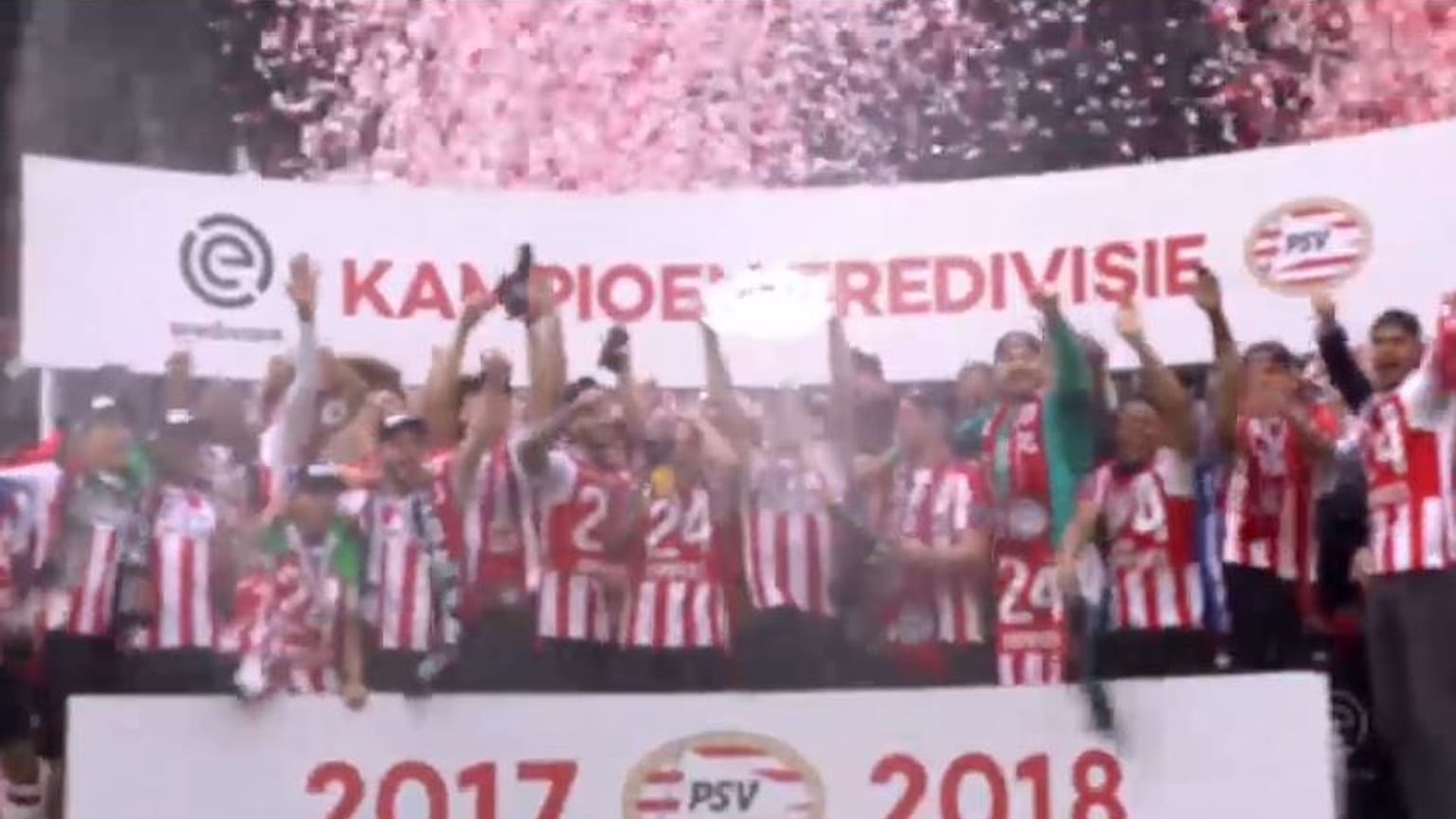 Calcio, titoli nazionali per PSV, ManCity e PSG