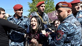 ناآرامی در ارمنستان؛ درگیری پلیس با معترضان به خشونت کشیده شد