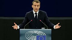 Macron elutasította az illiberális demokráciát