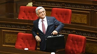 Sargsjan im armenischen Parlament.