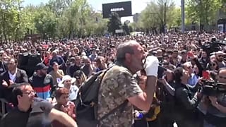 Dezenas de feridos em protestos na Arménia 