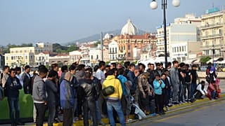 Μυτιλήνη: Υπό κατάληψη για τρίτη ημέρα η Πλατεία Σαπφούς