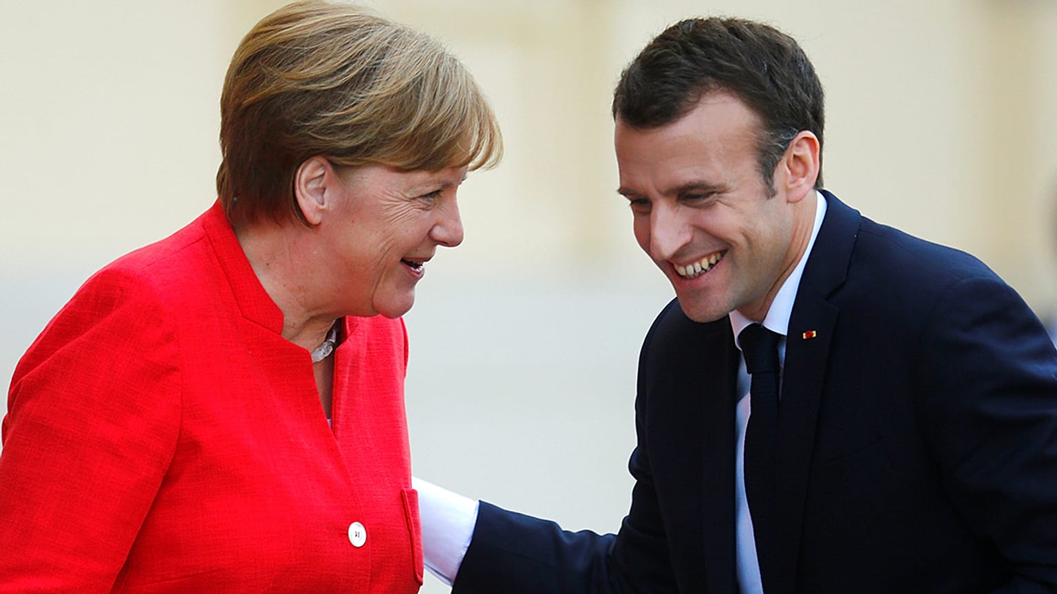 [ÉLŐ] Merkel és Macron Európa jövőjéről