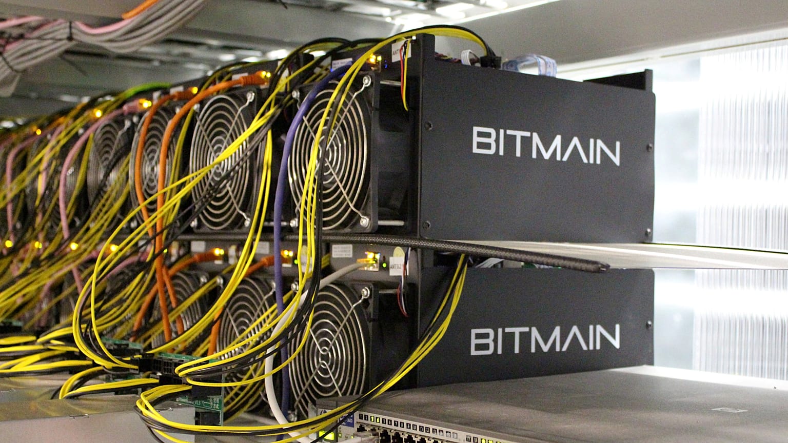 0s 600 computadores roubados estão avaliados em 2 milhões de dólares