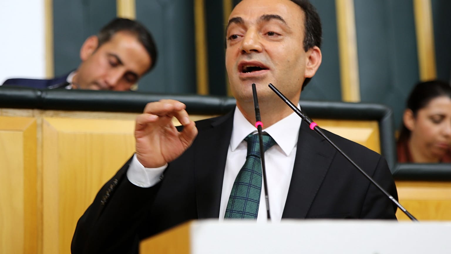HDP'li Osman Baydemir'in milletvekilliği düşürüldü