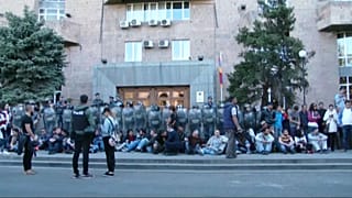 Manifestación en Armenia contra el primer ministro