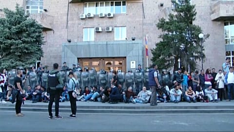 Manifestación en Armenia contra el primer ministro