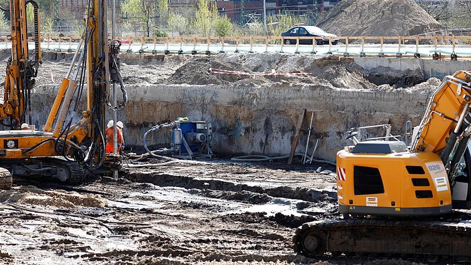 Mass evacuation in Berlin as WW2 bomb defused