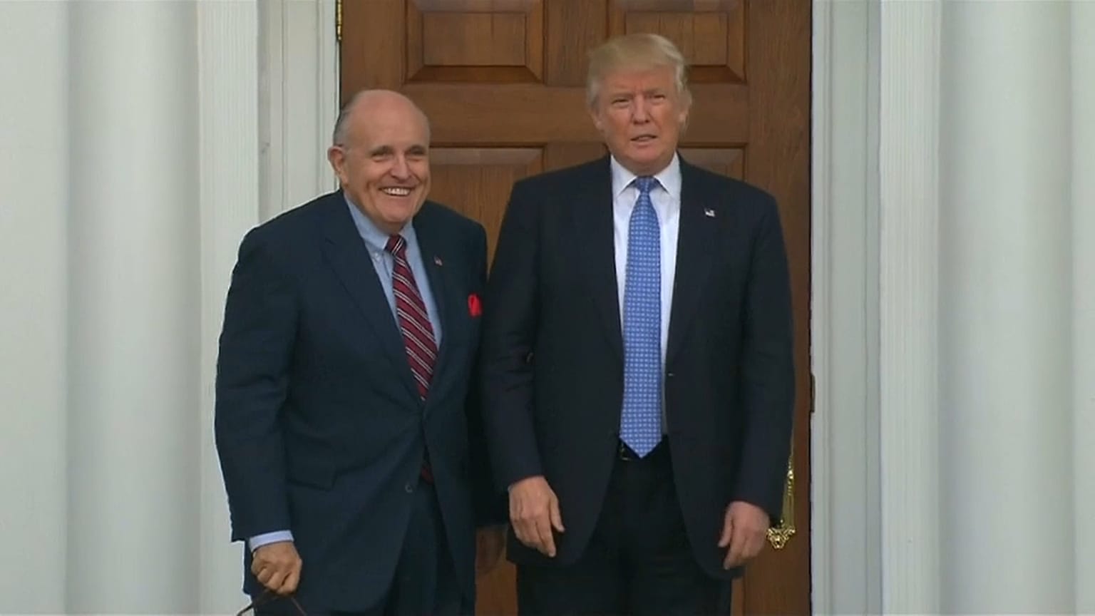 Джулиани поможет Трампу