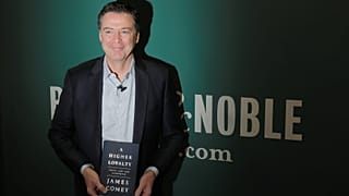 La justice américaine se penche sur les "mémos" de Comey