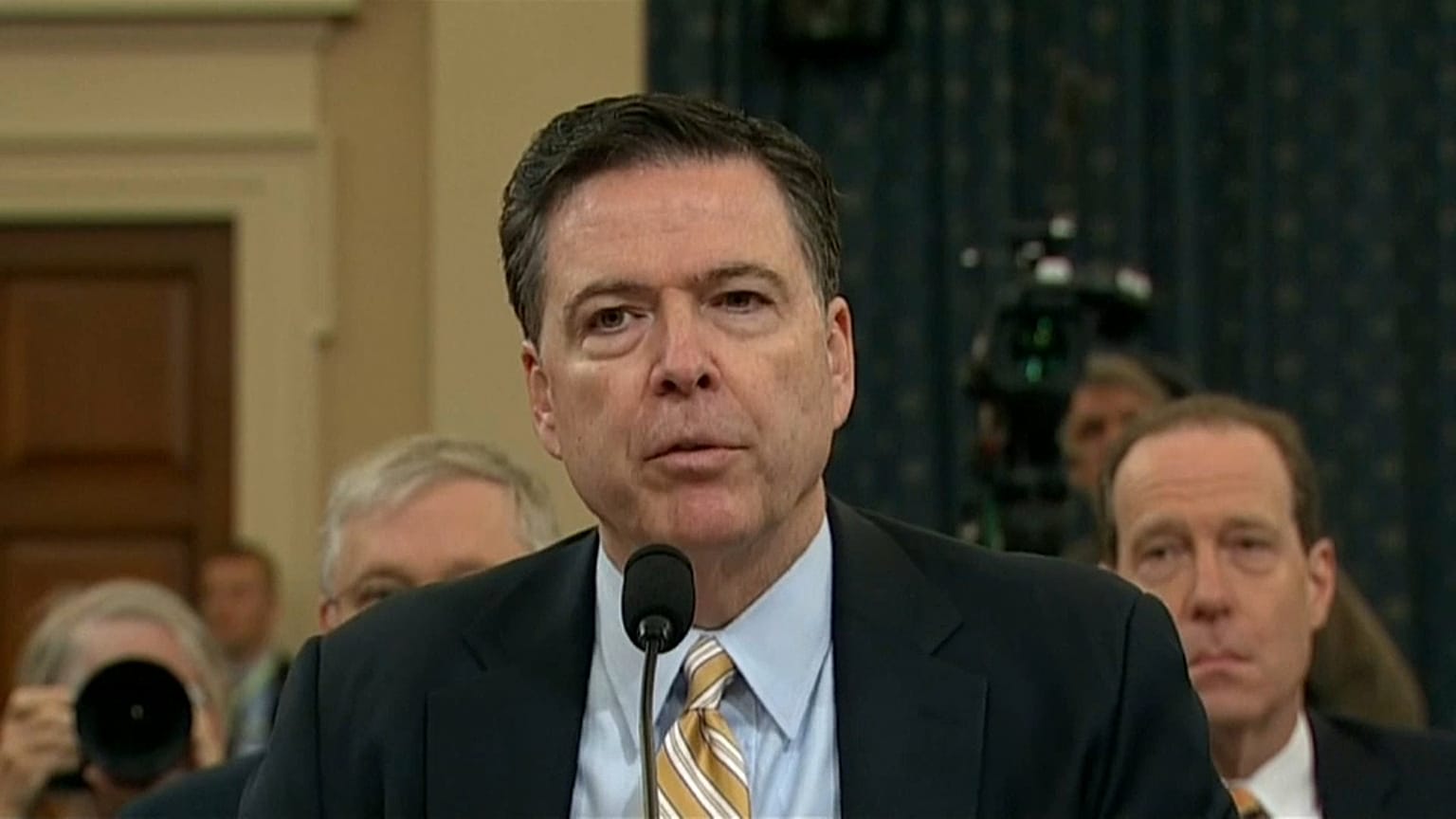 Notizen von Ex-FBI-Chef Comey veröffentlicht