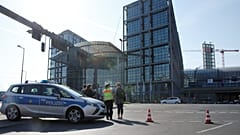 Bombalar üzerinde uyuyan Berlin'de yeni alarm