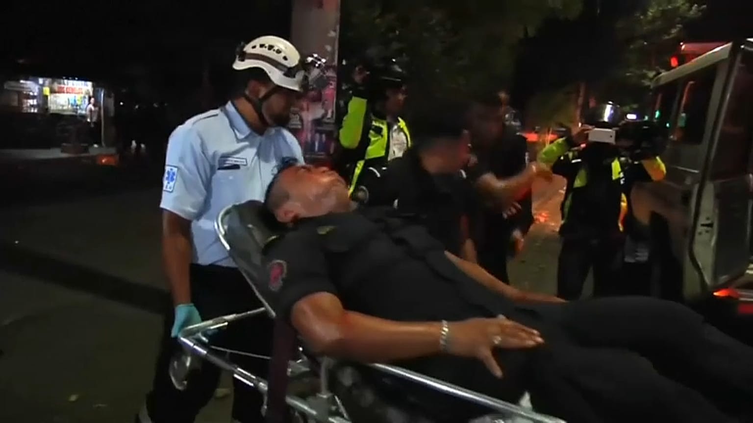 Al menos tres muertos en las protestas contra las reformas