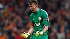 Galatasaray şampiyonluk yolunda  zirveyi bırakmadı
